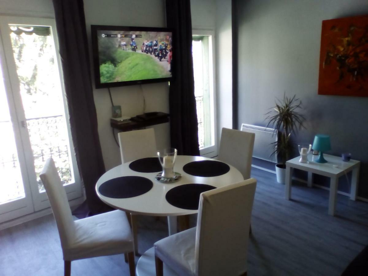 Appartement Residence Les Acacias Ax-les-Thermes Buitenkant foto